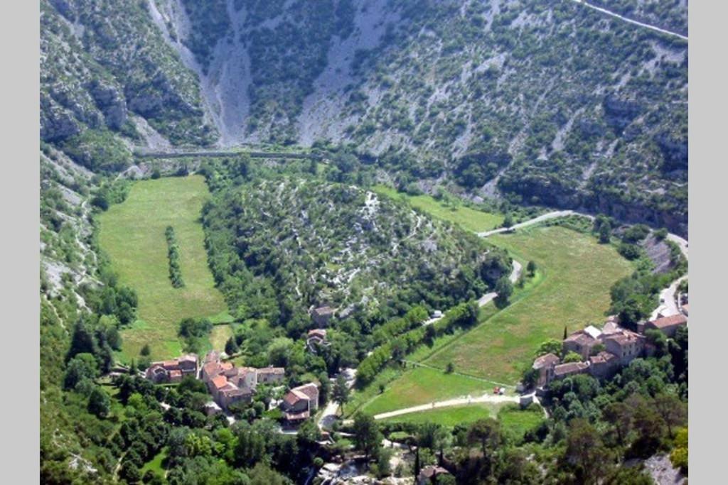 La Maison Huguetoune Nant Екстер'єр фото