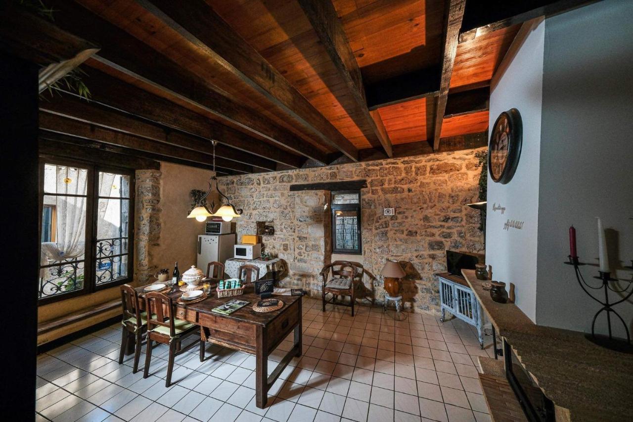 La Maison Huguetoune Nant Екстер'єр фото