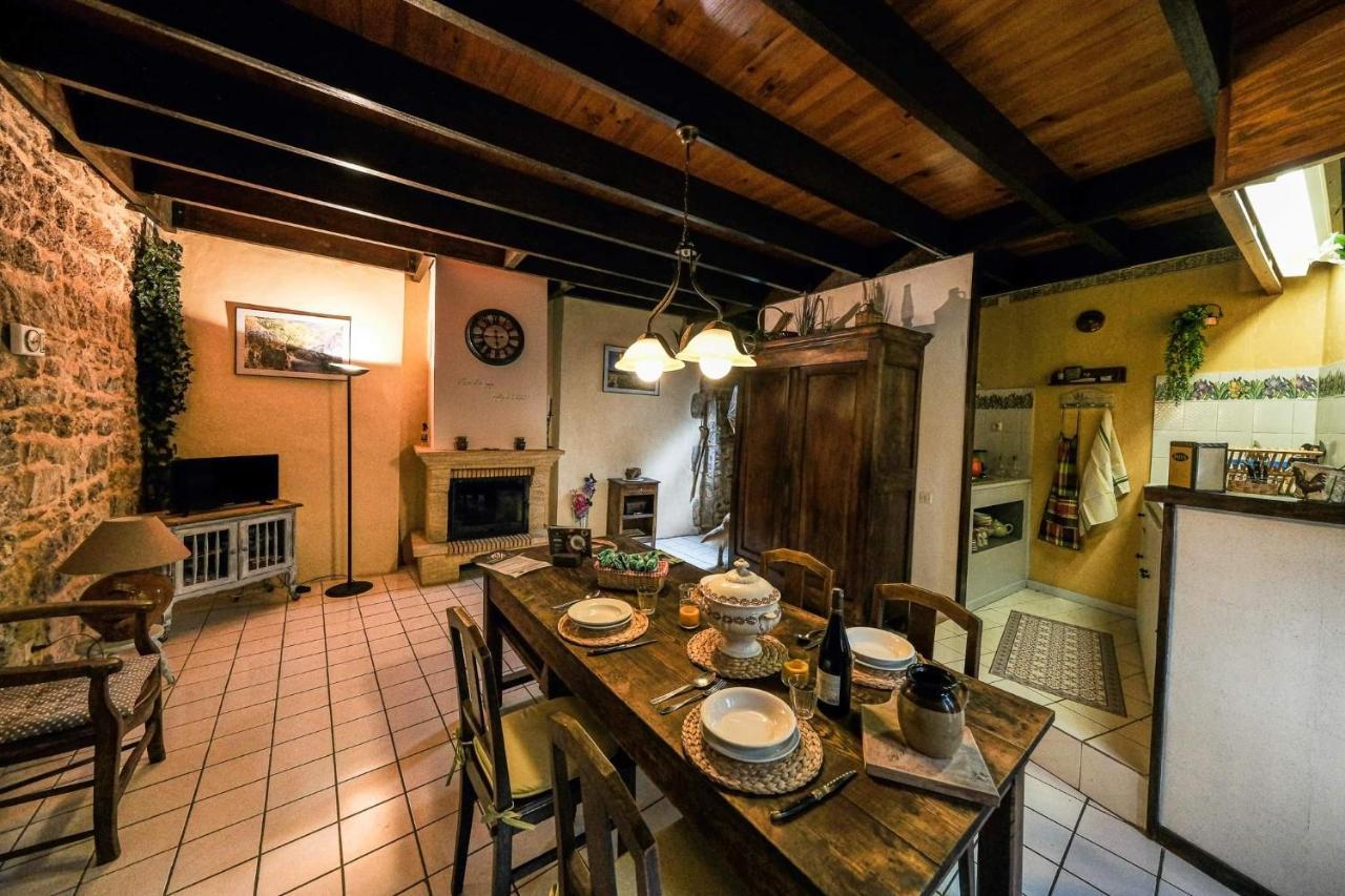 La Maison Huguetoune Nant Екстер'єр фото